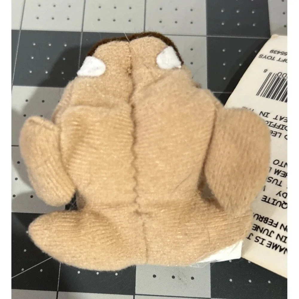 1997 WEEBEANIES COLLECTOR SERIES 1st EDITION keychain Juneau Walrus Plush w/card